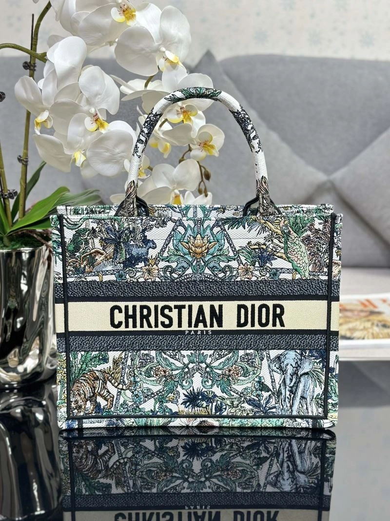 ModernLook Christian Dior Shopping Bags 70318