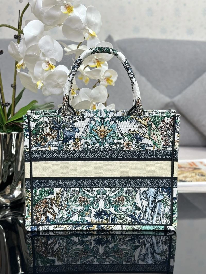ModernLook Christian Dior Shopping Bags 70318