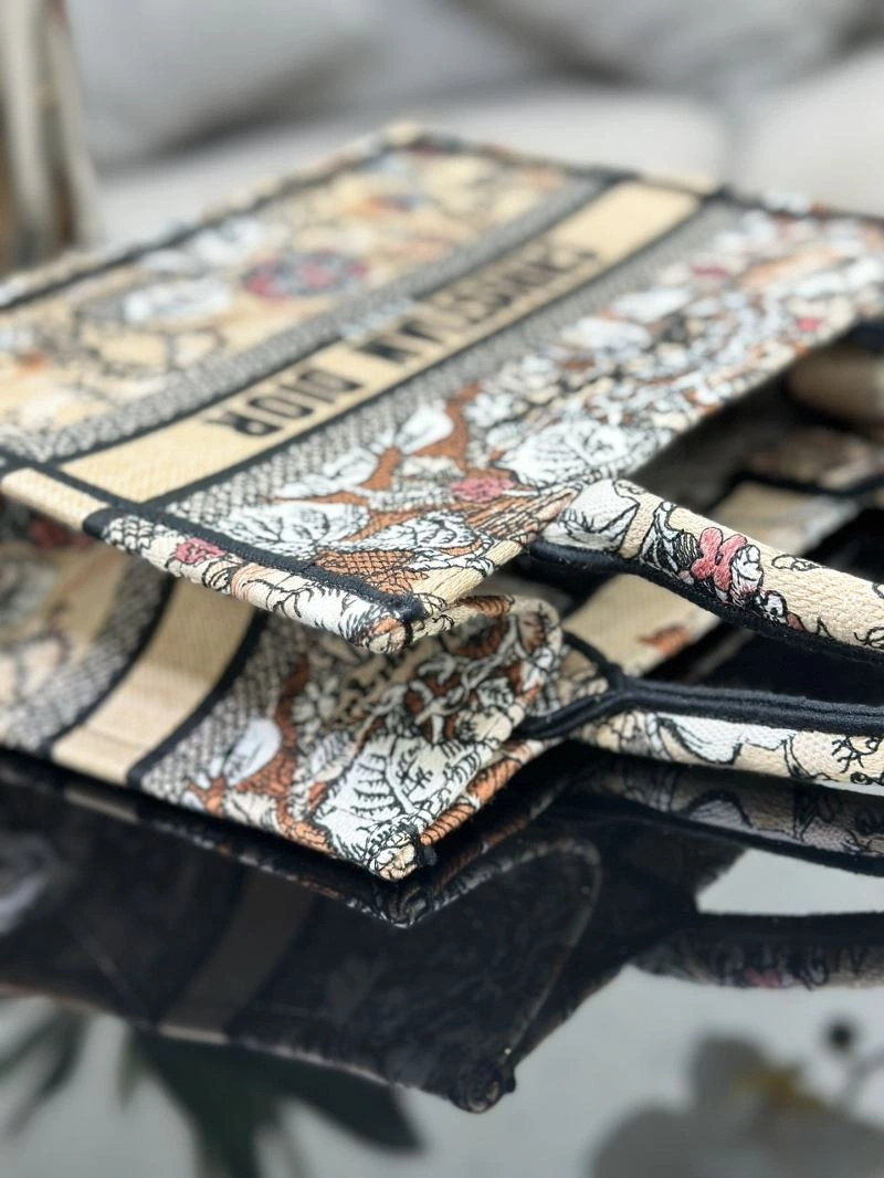 FreshLook Christian Dior Shopping Bags 70319