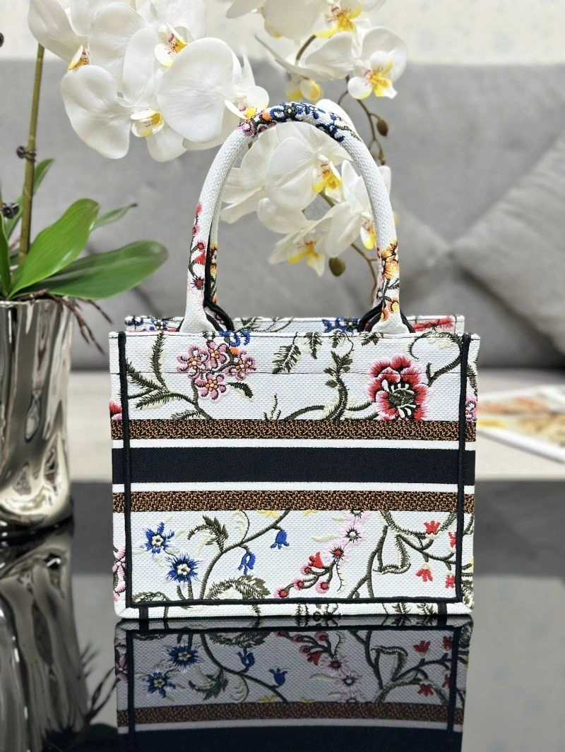 FashionForward Christian Dior Shopping Bags 70316