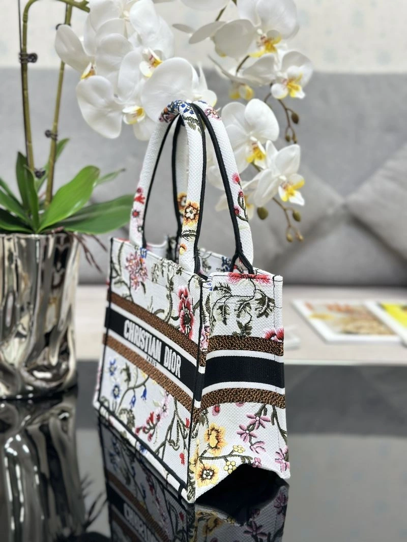 FashionForward Christian Dior Shopping Bags 70316