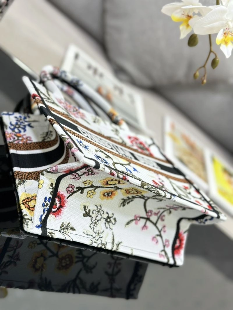 FashionForward Christian Dior Shopping Bags 70316