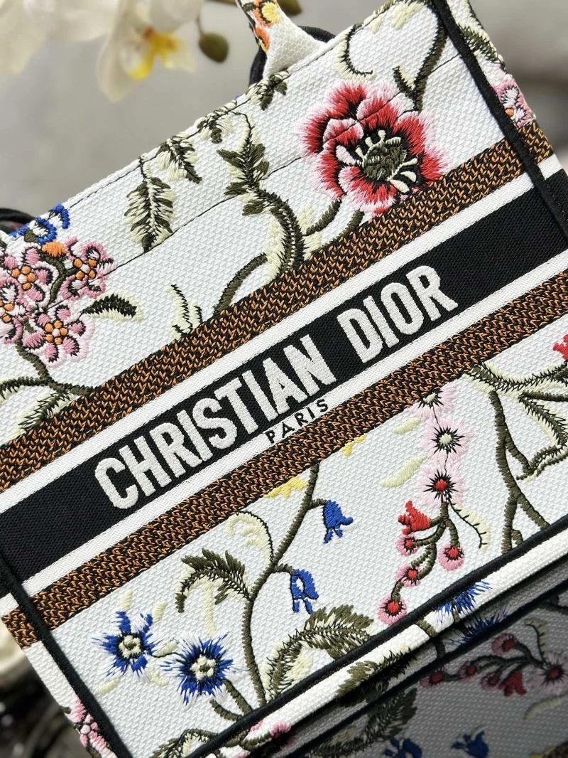 FashionForward Christian Dior Shopping Bags 70316