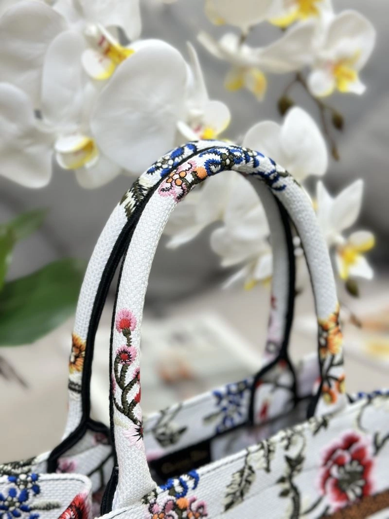FashionForward Christian Dior Shopping Bags 70316