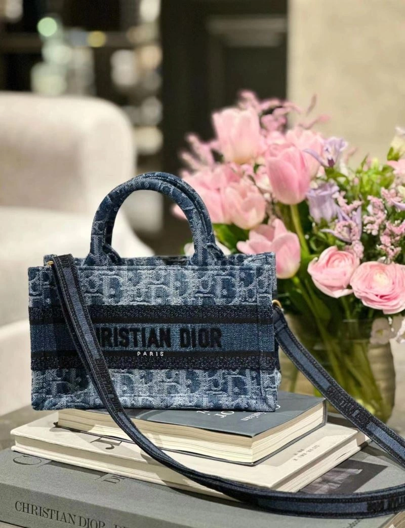 Christian Dior Shopping Bags GoodFit 70292