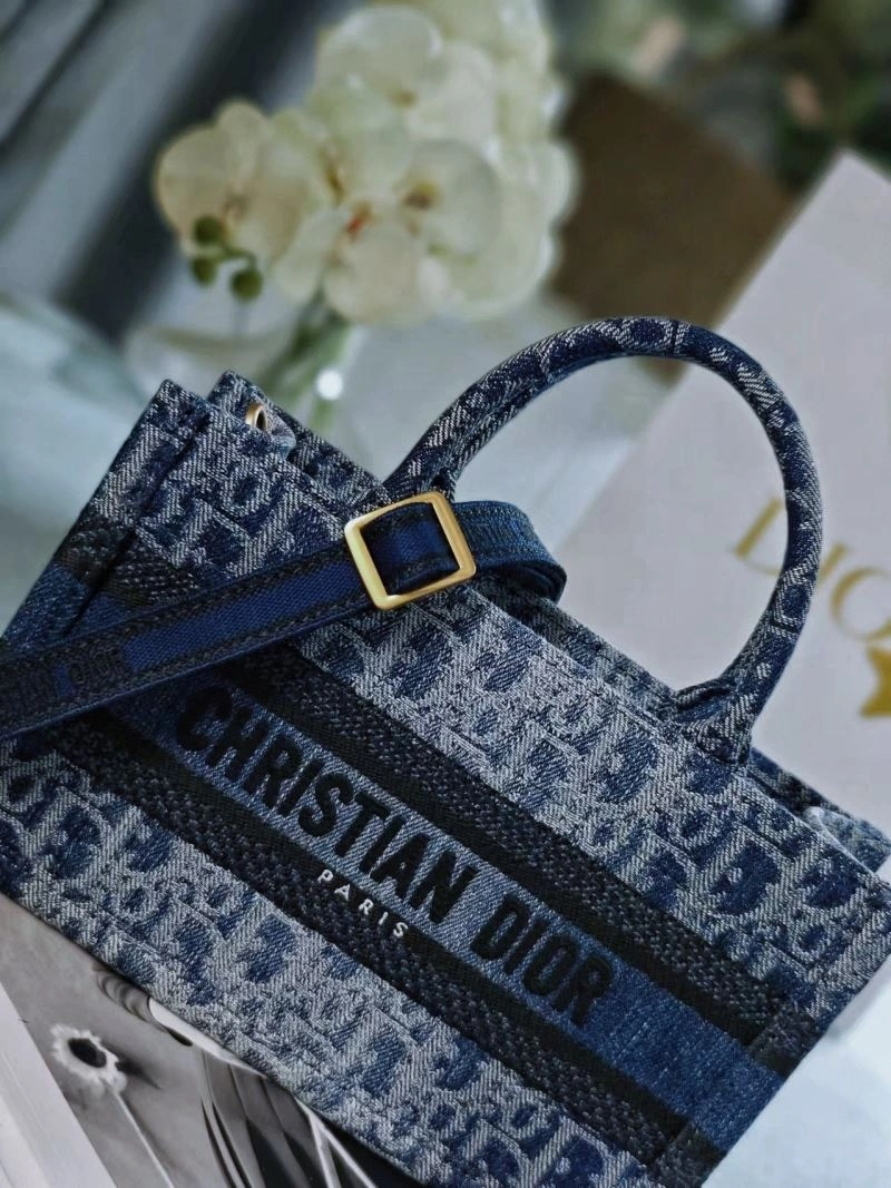 Seasonal Christian Dior Shopping Bags 70302
