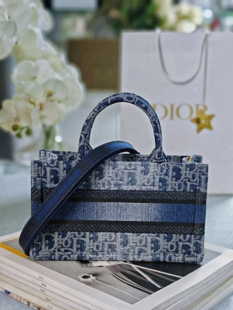 Seasonal Christian Dior Shopping Bags 70302