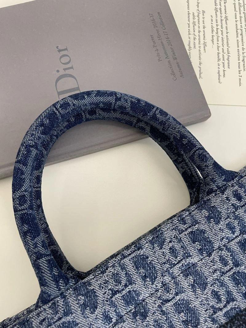 Christian Dior Shopping Bags Lightweight 70296
