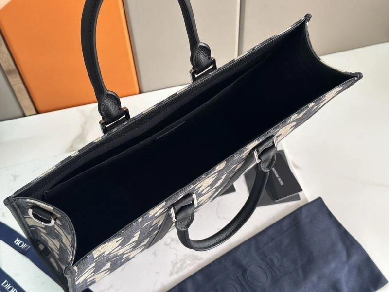 Attractive Christian Dior Shopping Bags 70285
