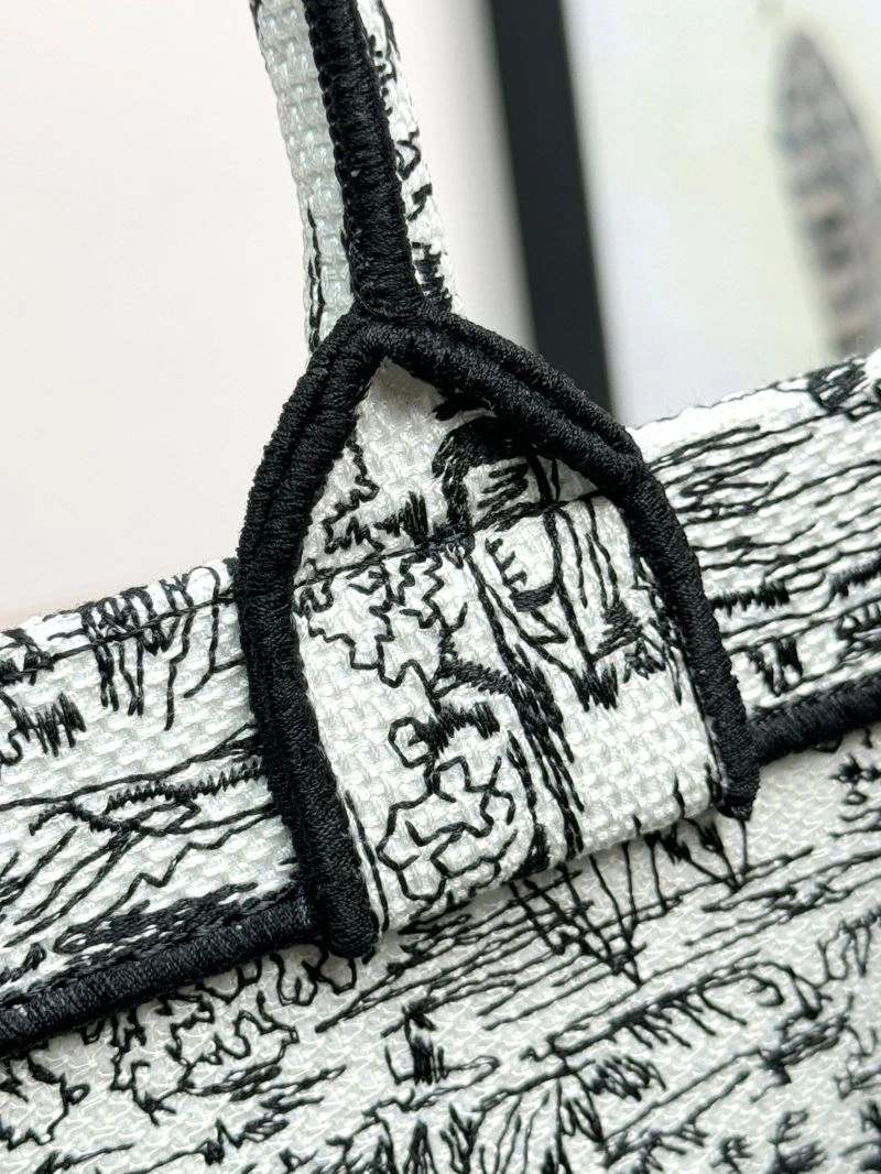 FlexibleFit Christian Dior Shopping Bags 70283
