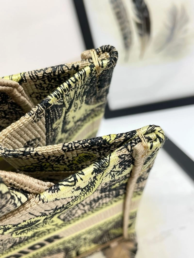 Christian Dior Shopping Bags FreshLook 70276