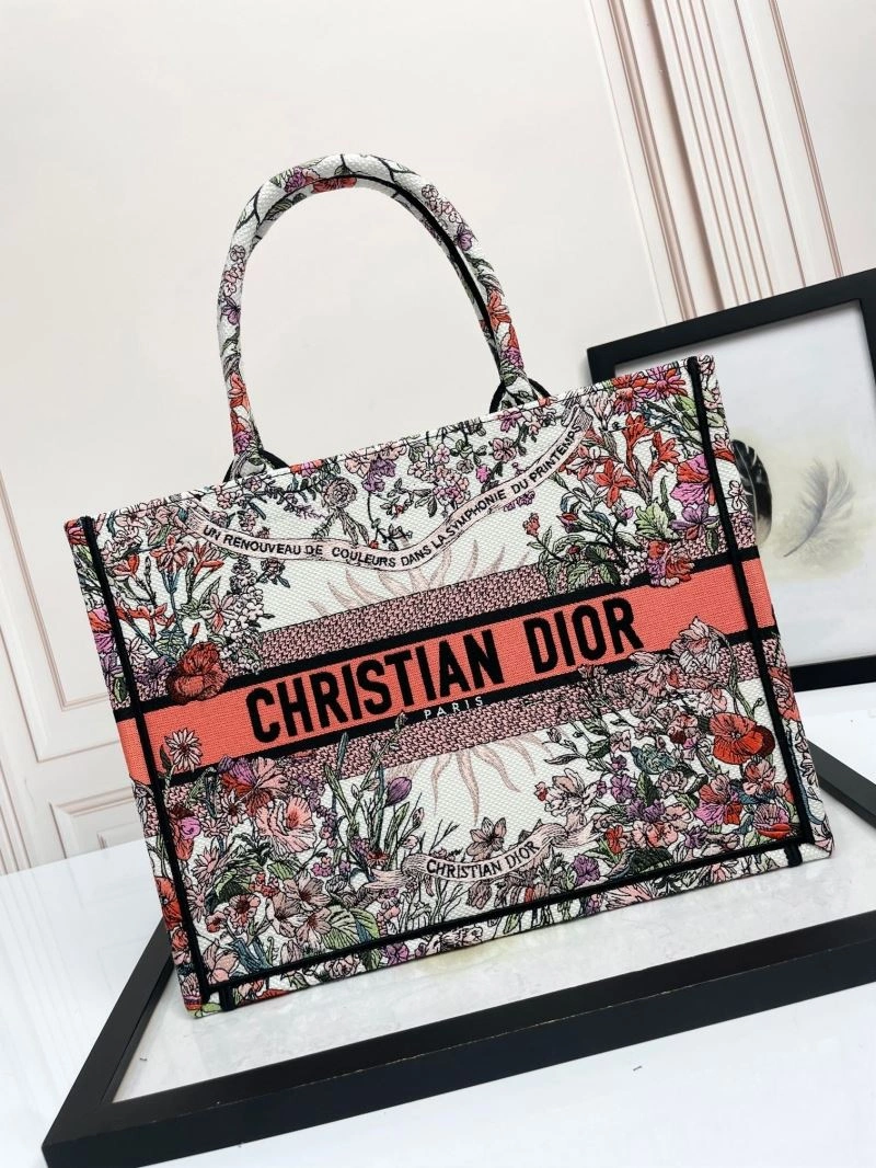 UrbanChic Christian Dior Shopping Bags 70341
