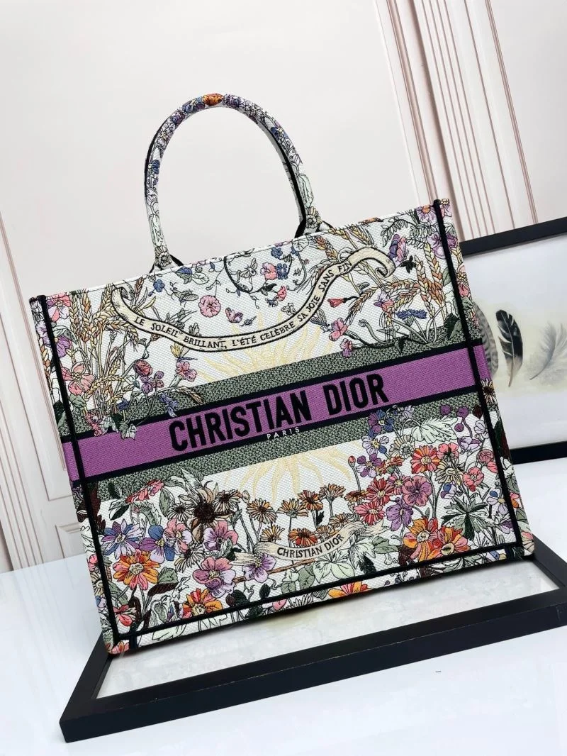 Elegant Christian Dior Shopping Bags 37698