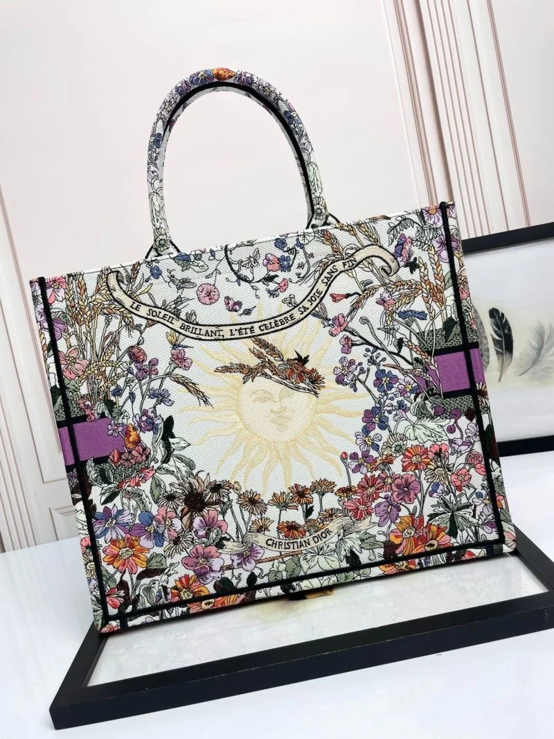 Elegant Christian Dior Shopping Bags 37698