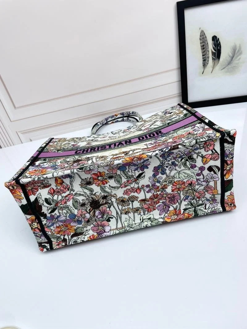 Elegant Christian Dior Shopping Bags 37698