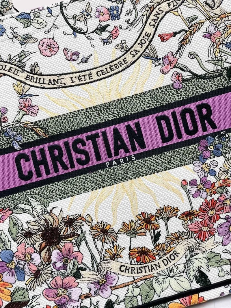 Elegant Christian Dior Shopping Bags 37698