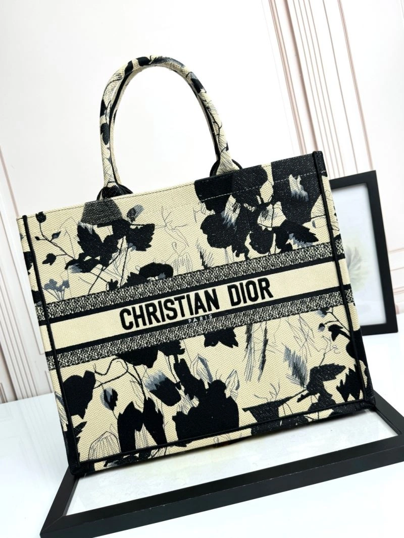 Christian Dior Shopping Bags ModernLook 70259