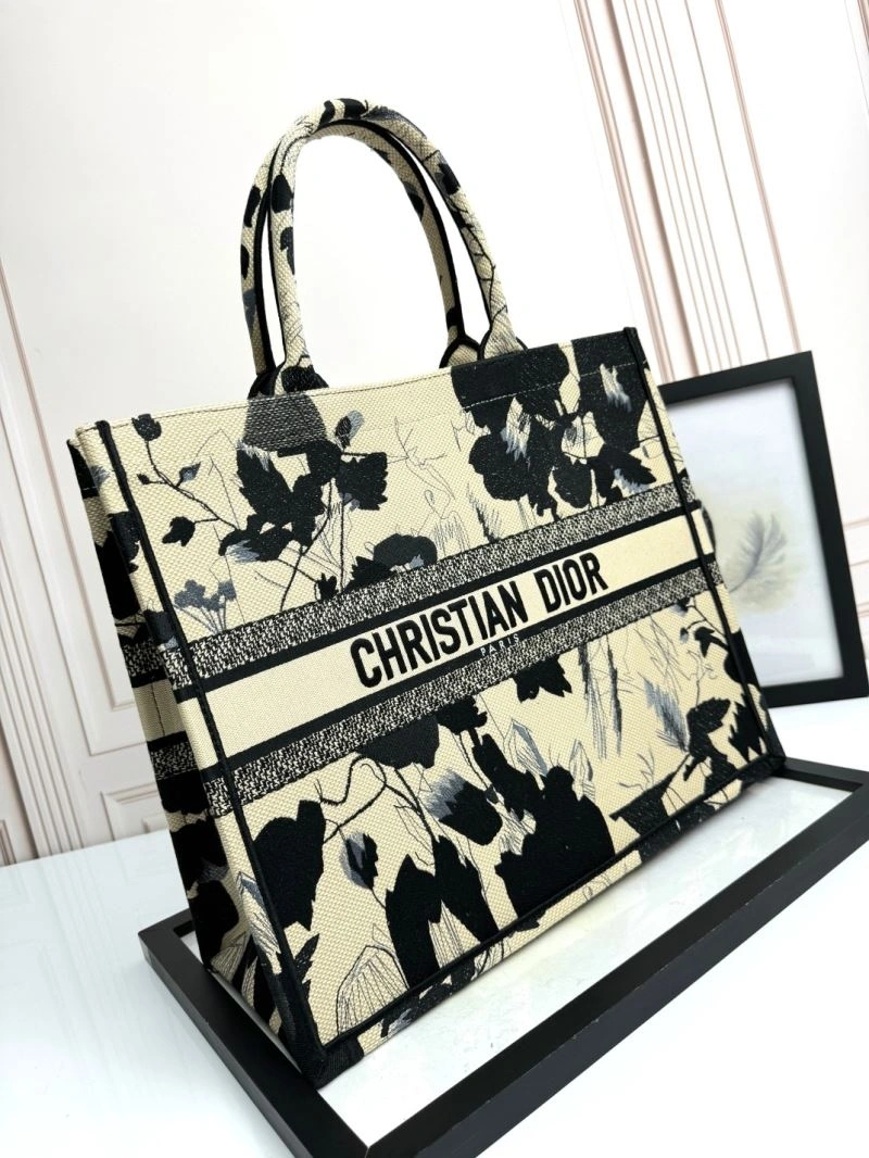 Christian Dior Shopping Bags ModernLook 70259