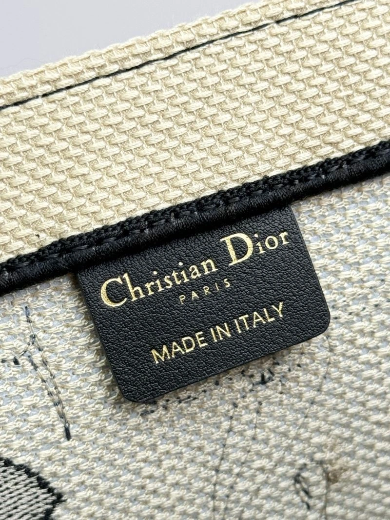 Christian Dior Shopping Bags ModernLook 70259