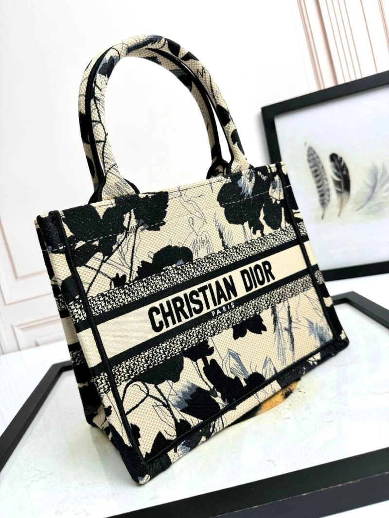 ModernLook Christian Dior Shopping Bags 70257