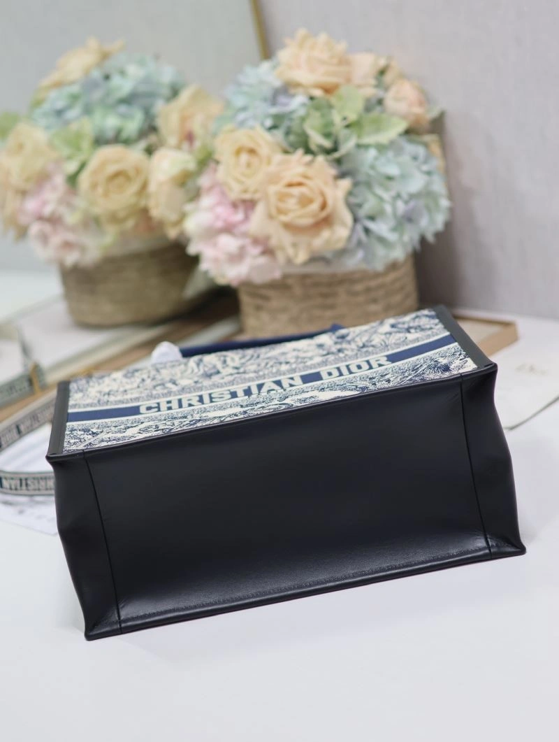 Neat Christian Dior Shopping Bags 70271