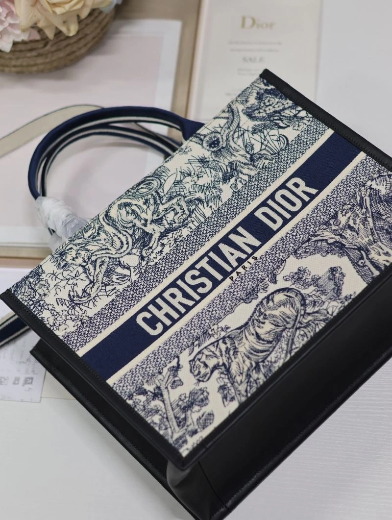 Neat Christian Dior Shopping Bags 70271