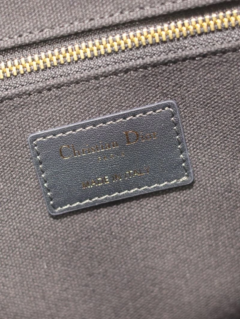 Neat Christian Dior Shopping Bags 70271