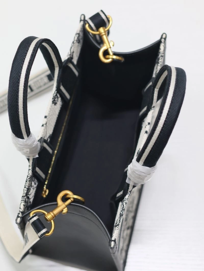 Chic Christian Dior Shopping Bags 70256