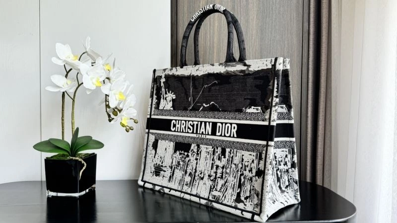 Unisex Christian Dior Shopping Bags 70249