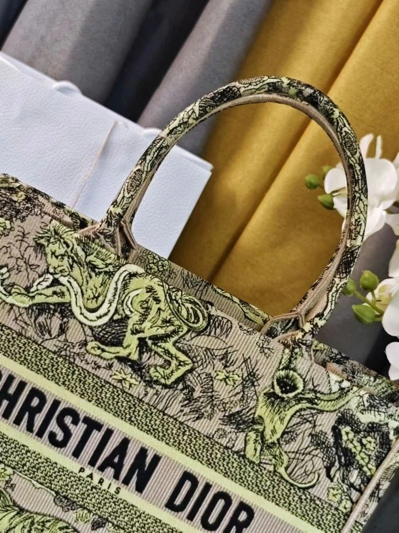 Lightweight Christian Dior Shopping Bags 70247
