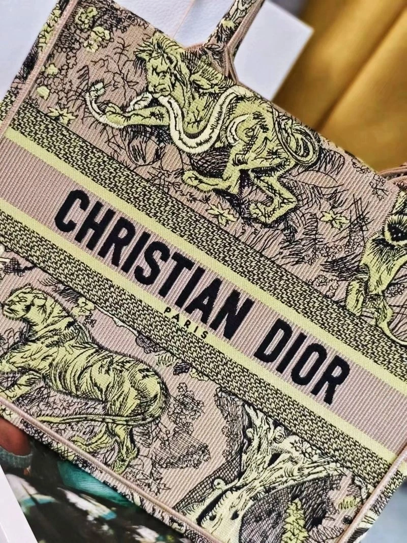 Lightweight Christian Dior Shopping Bags 70247
