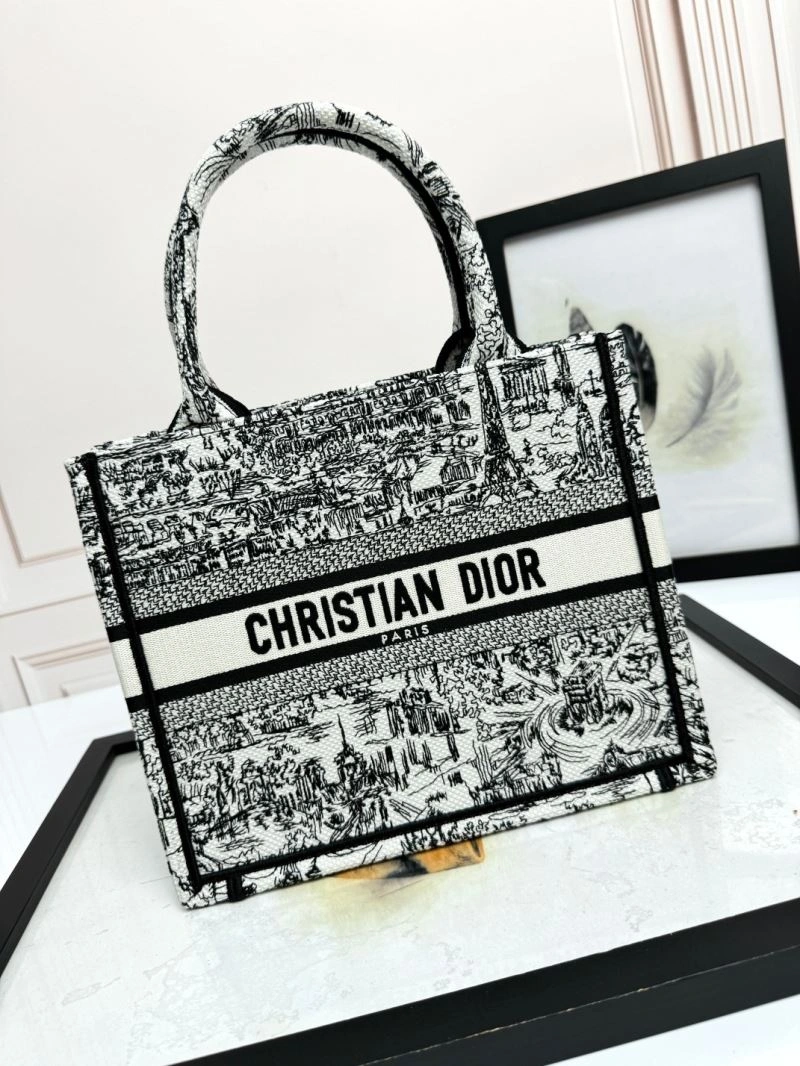 Christian Dior Shopping Bags Lightweight 70243