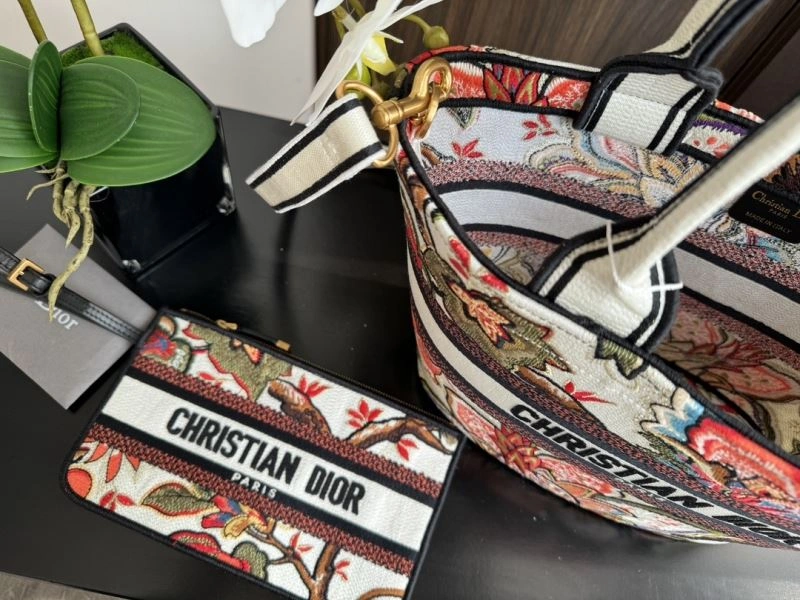 Christian Dior Shopping Bags Seasonal 66633