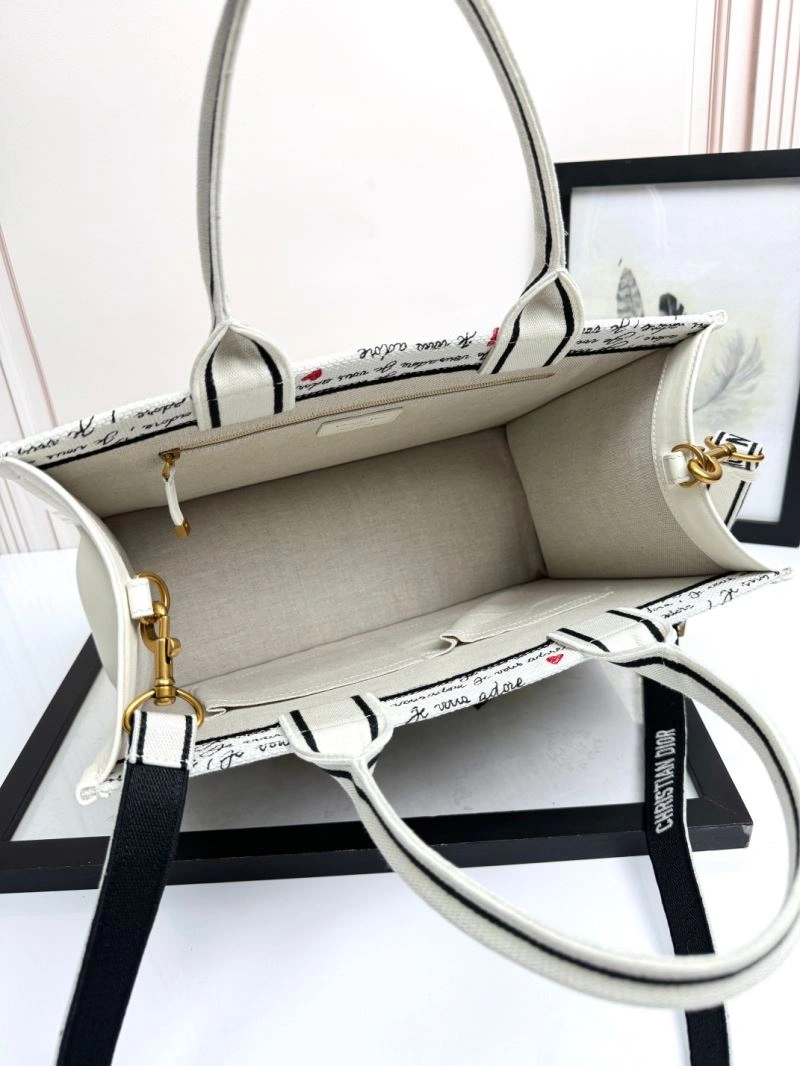 Christian Dior Shopping Bags UrbanChic 66646