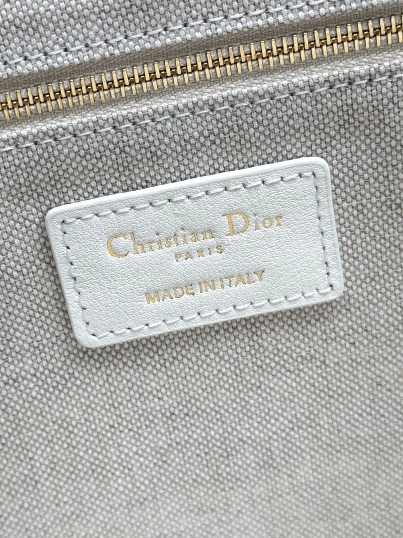 Christian Dior Shopping Bags UrbanChic 66646