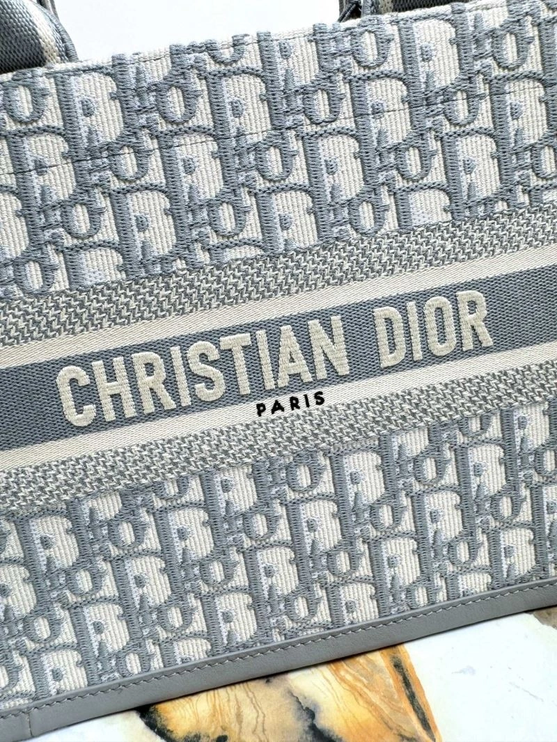 FashionForward Christian Dior Shopping Bags 66641