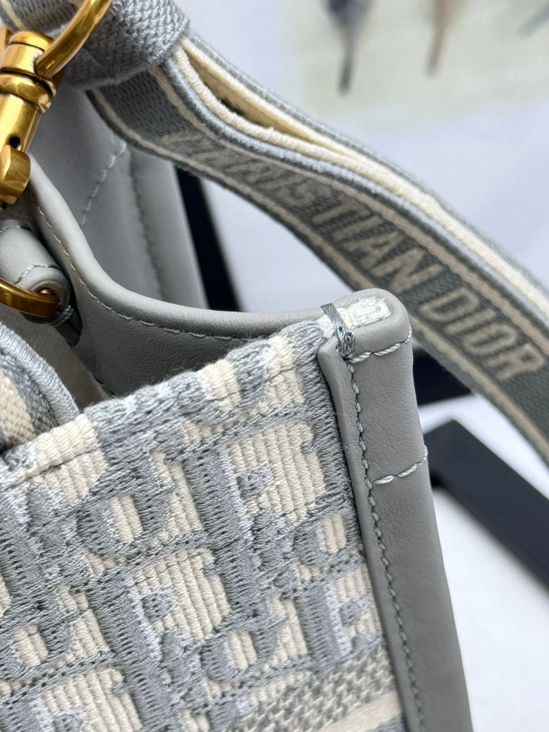 FashionForward Christian Dior Shopping Bags 66641