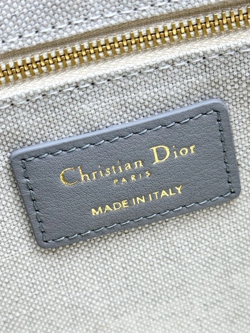 FashionForward Christian Dior Shopping Bags 66641