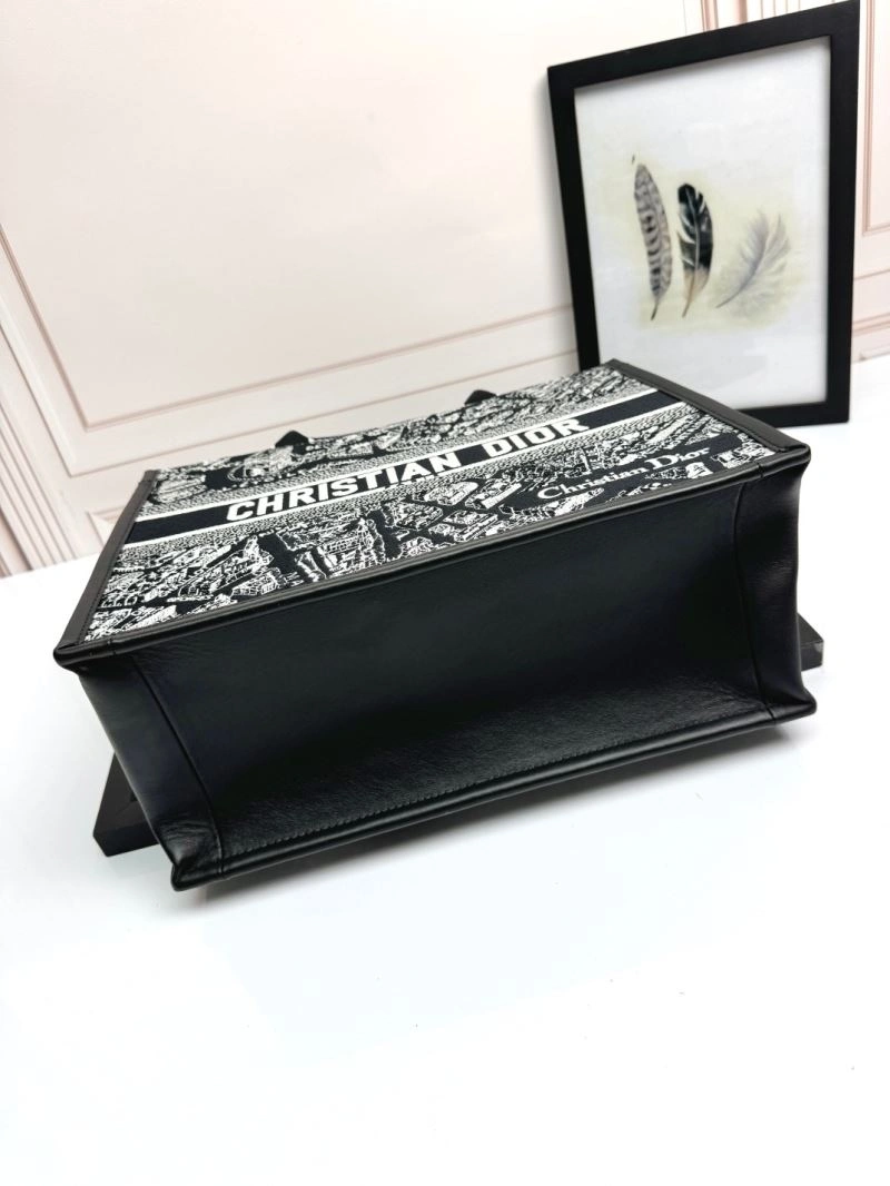 Christian Dior Shopping Bags AllSeason 66636