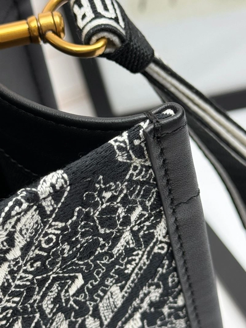 Christian Dior Shopping Bags AllSeason 66636
