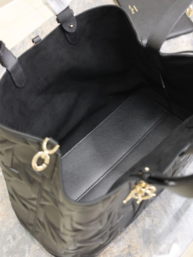 Tailored Christian Dior Shopping Bags 66627