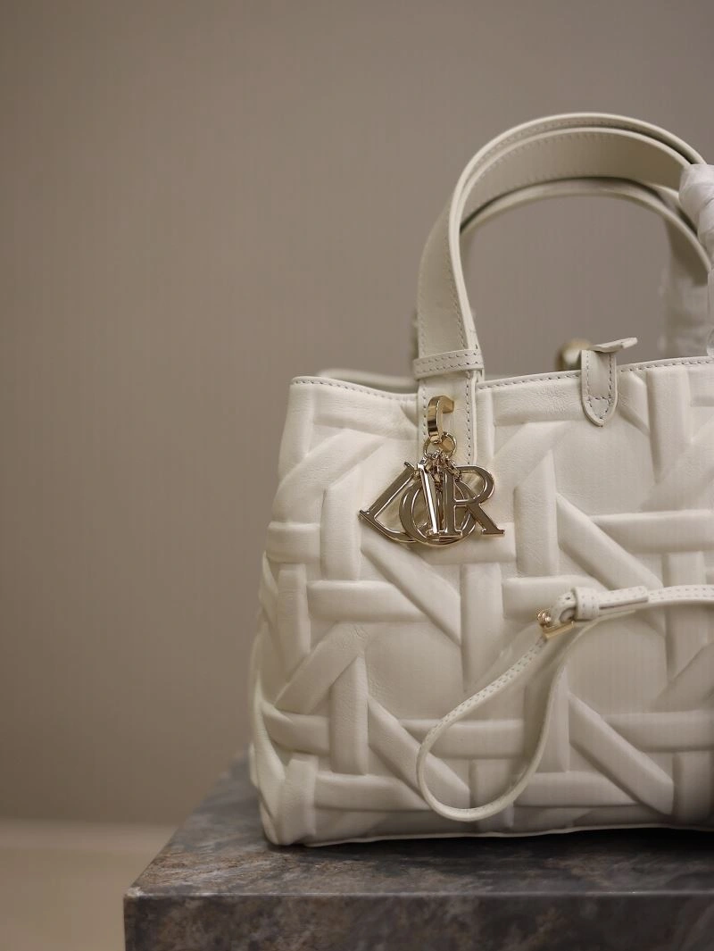 Unisex Christian Dior Shopping Bags 66693