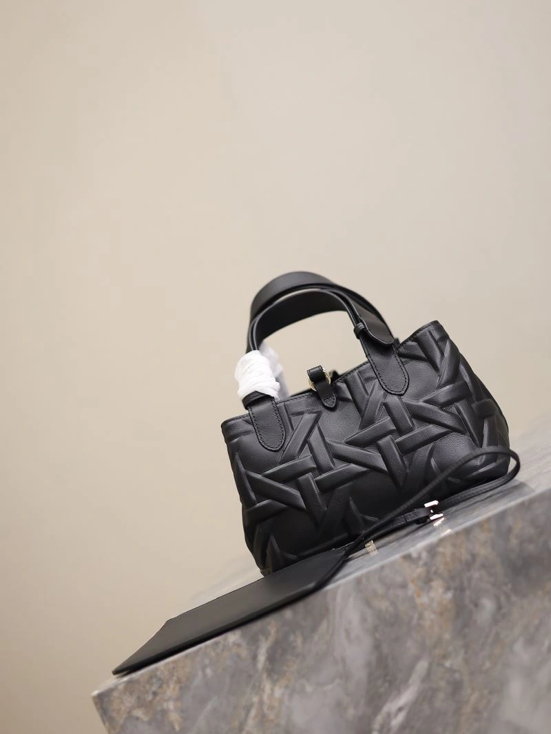 Flexible Christian Dior Shopping Bags 66623