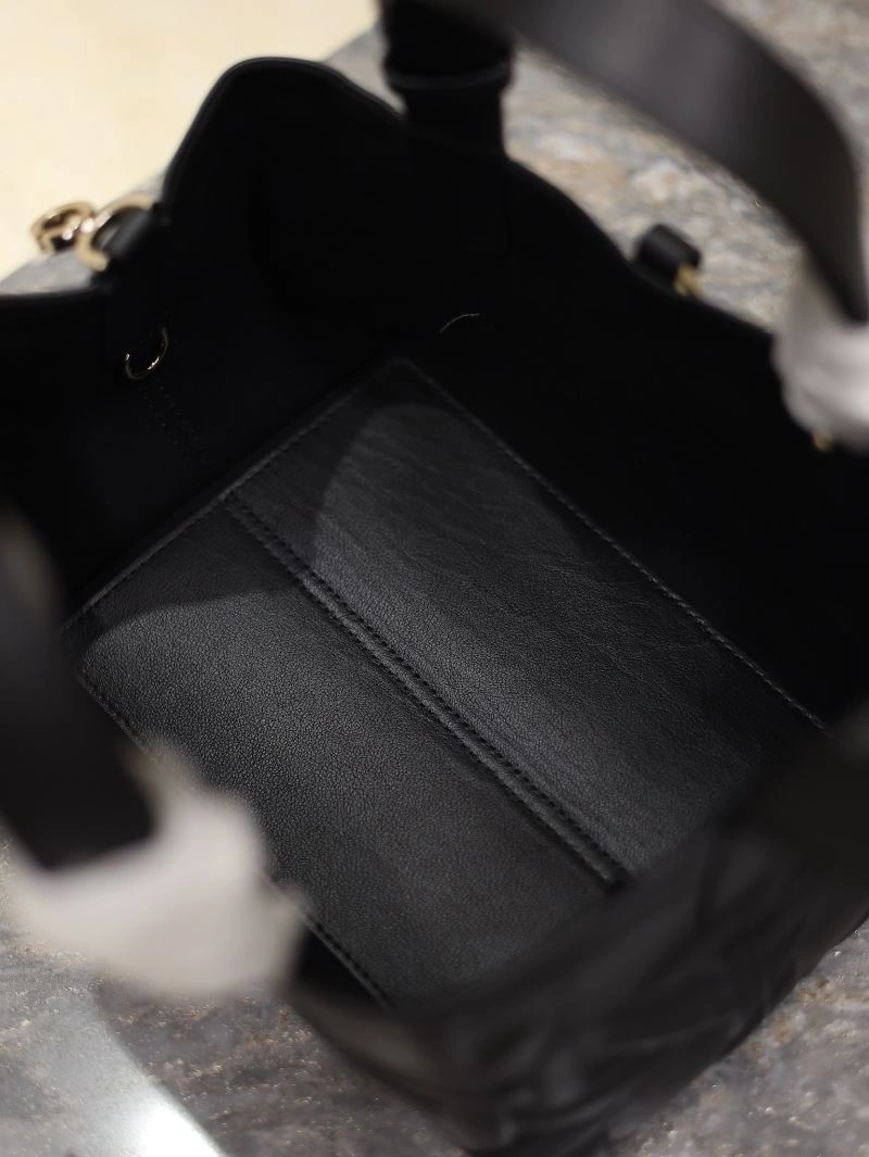 Flexible Christian Dior Shopping Bags 66623
