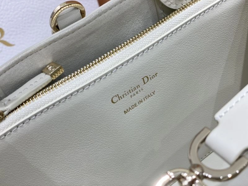 Christian Dior Shopping Bags Fashionable 66619