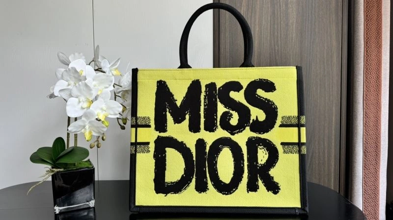 Christian Dior Shopping Bags Contemporary 66608