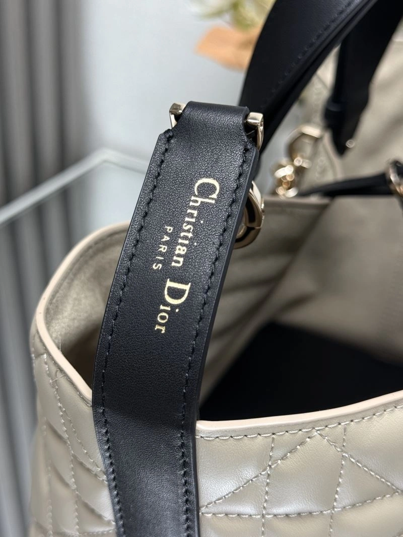 Christian Dior Shopping Bags EasyMatch 63911