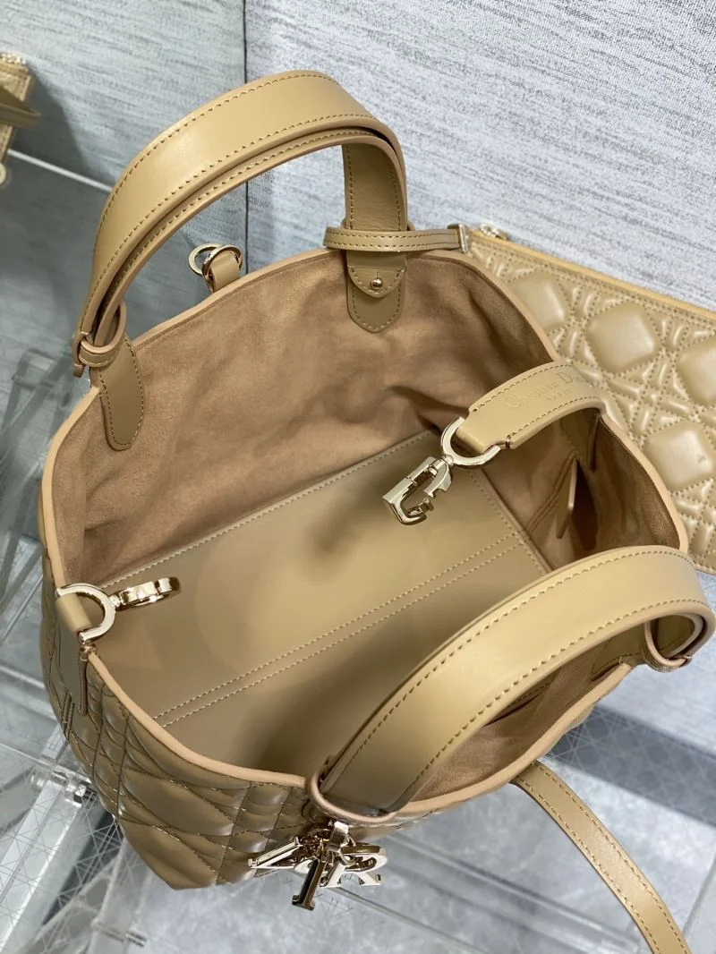 Fashionable Christian Dior Shopping Bags 47099