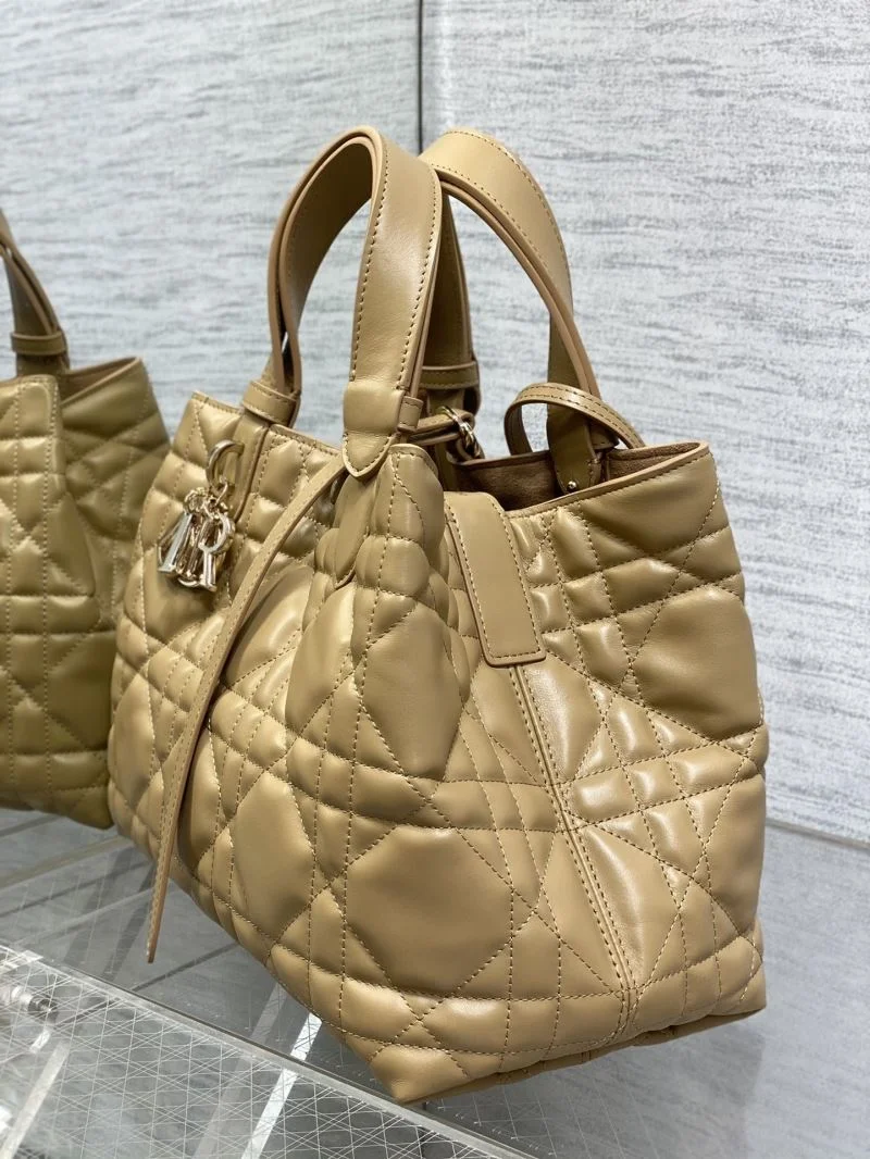 Refined Christian Dior Shopping Bags 47072