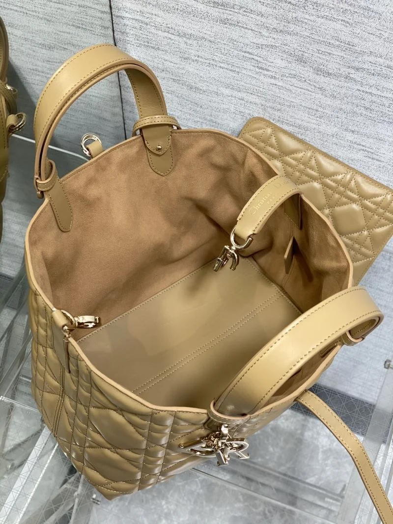 Refined Christian Dior Shopping Bags 47072